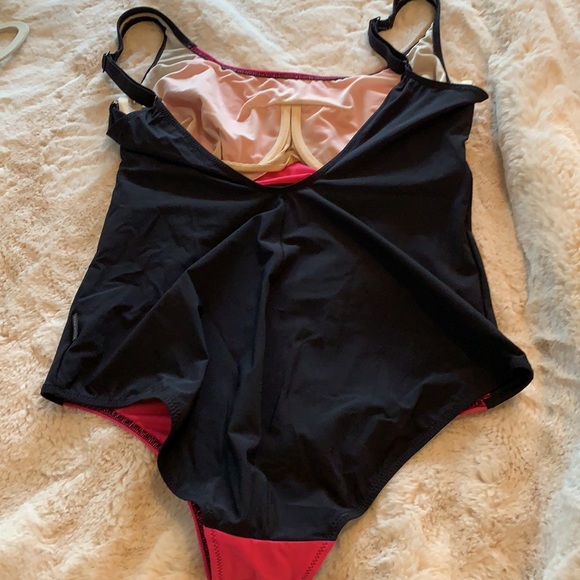 NEW Rosa Faia bathing suit - Picture 2 of 4